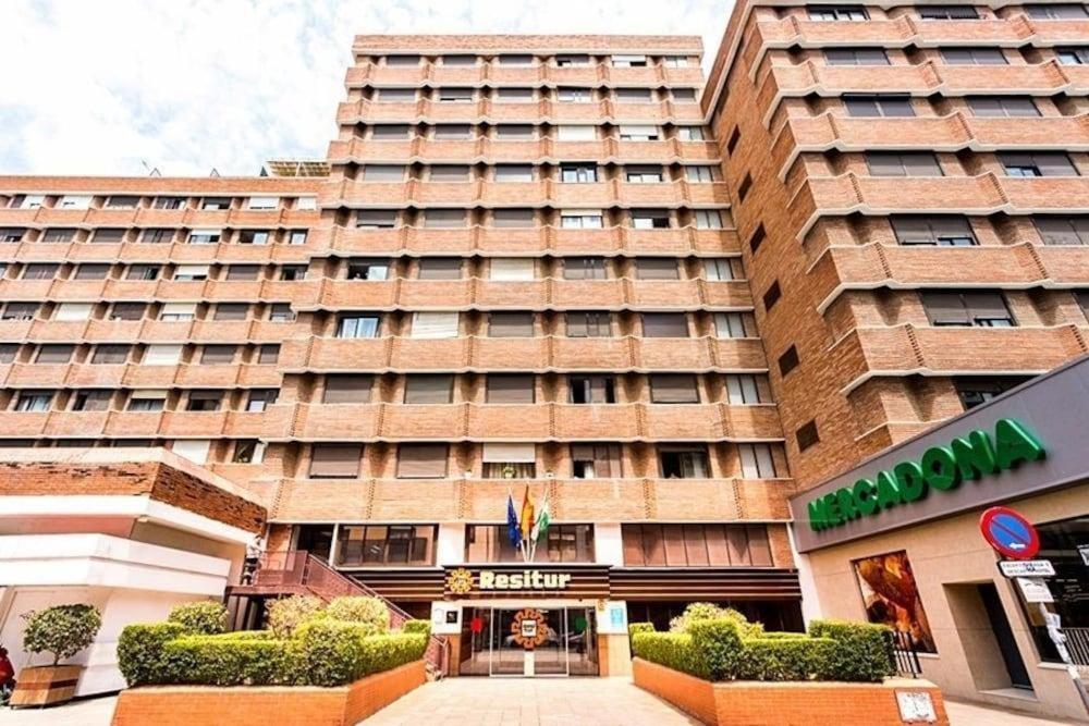 Triana In Hotel 24H Севиля Екстериор снимка
