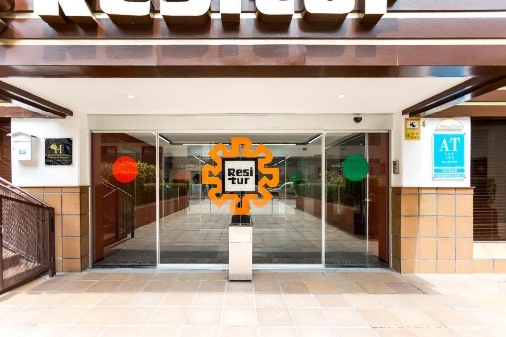 Triana In Hotel 24H Севиля Екстериор снимка